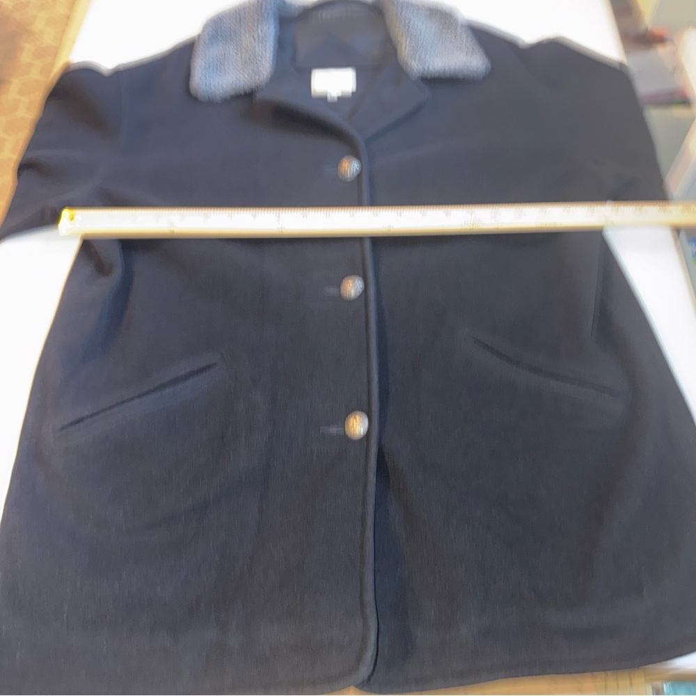 J. Jill Wool Blend Coat Women’s Size Medium Black Pea Coat‎ Mid Length 3 Button - Picture 4 of 12